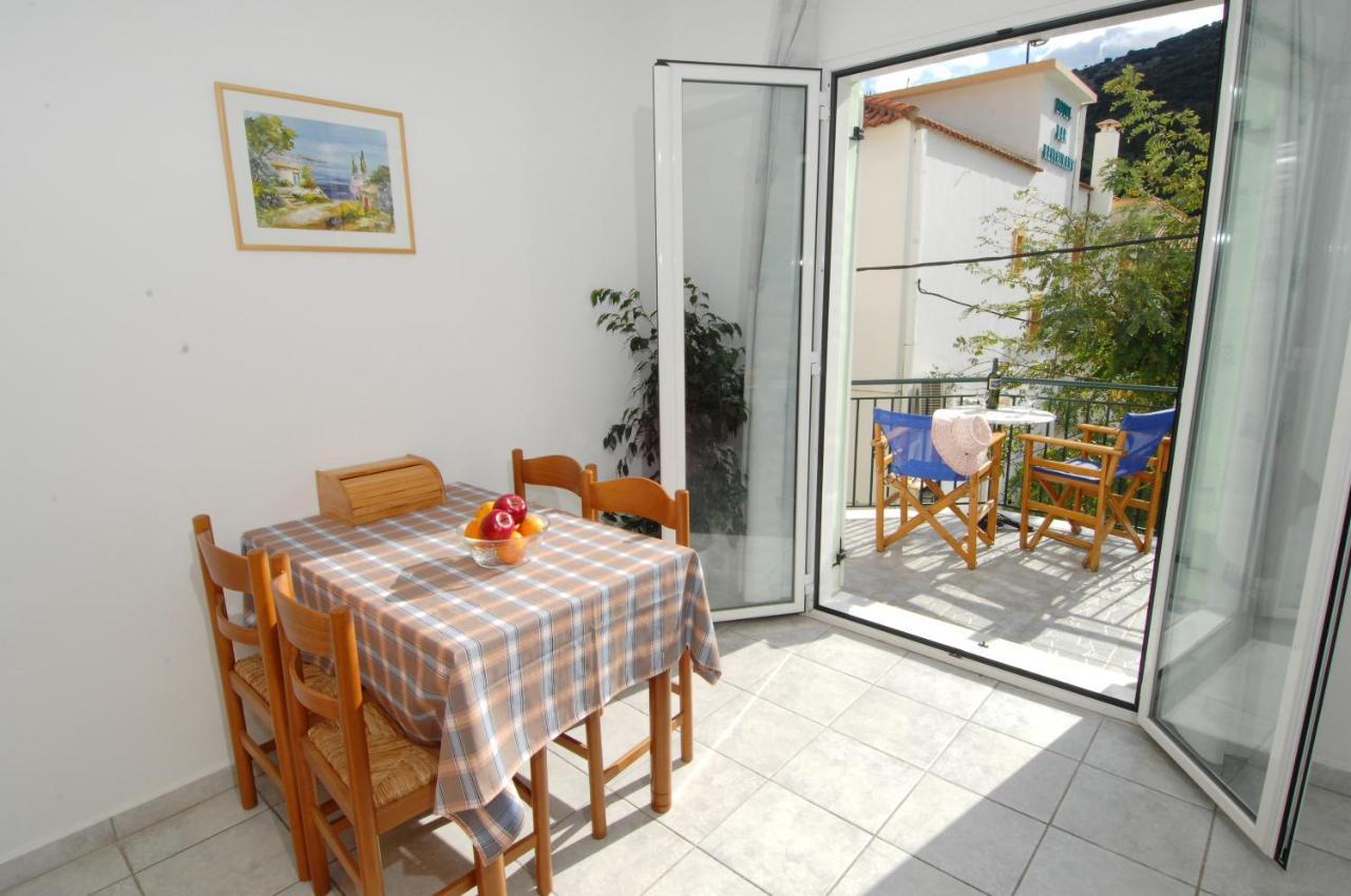 Alexis Studios And Apartments Agia Efimia Dış mekan fotoğraf